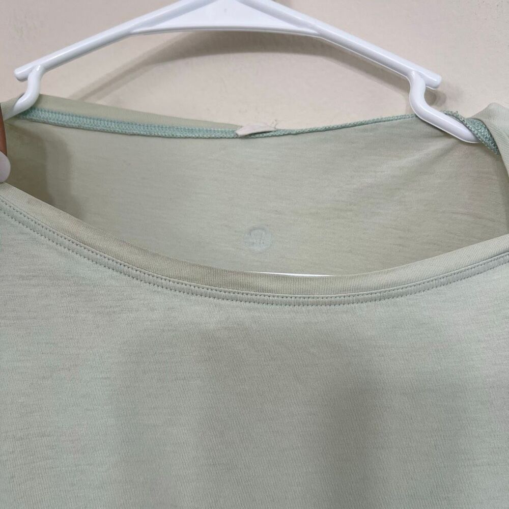 Lululemon Mint Green Back in Action Long Sleeve Shirt 6 Women - Picture 2 of 7